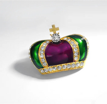 Load image into Gallery viewer, Jewelry item with green and purple heart design on a white background